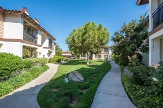 Photo #4: PTP2304051 Listing