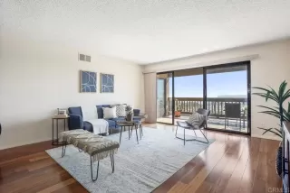 Photo #4: PTP2304059 Listing 