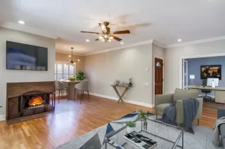 Photo #2: PTP2304062 Listing