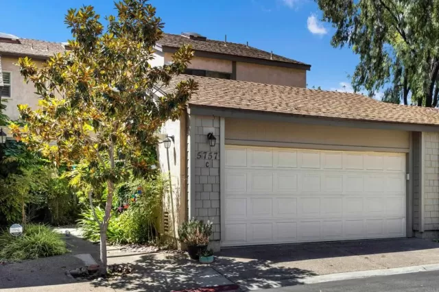 MLS: PTP2304075 Condo For Sale