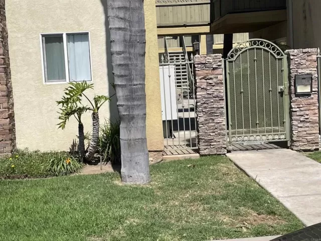 MLS: PTP2304079 Condo For Sale