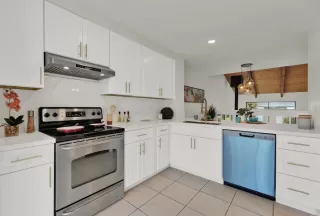 Photo #2: PTP2304089 Listing