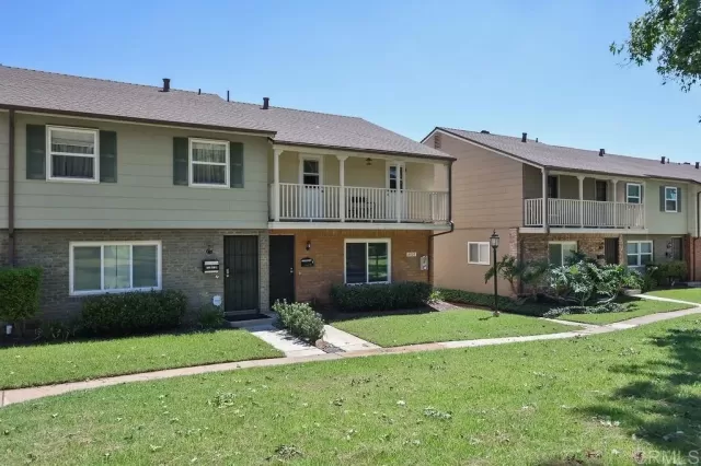 MLS: PTP2304139 Condo For Sale