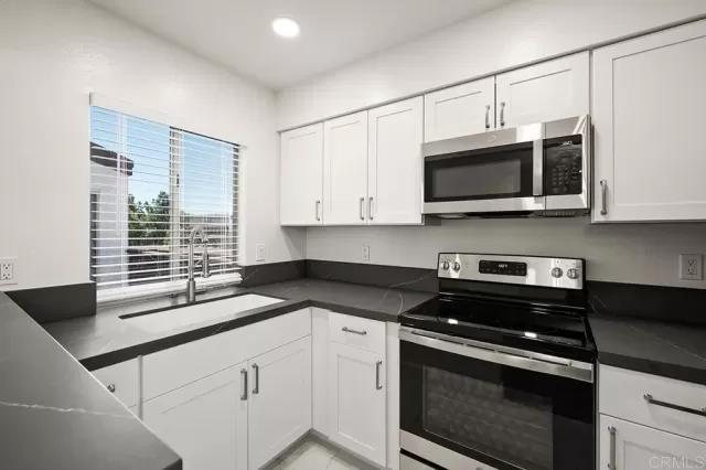 MLS: PTP2304144 Condo For Sale