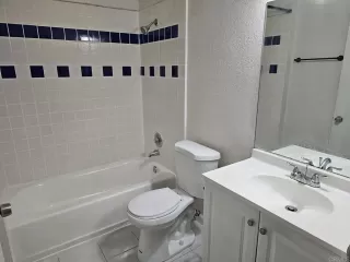 Photo #5: PTP2304163 Listing 