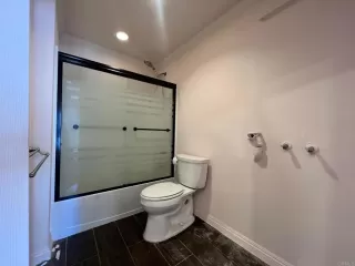 Photo #3: PTP2304203 Listing 