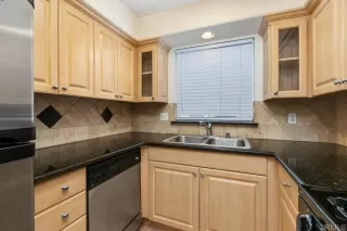 Photo #5: PTP2304225 Listing