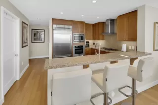 Photo #5: PTP2304263 Listing