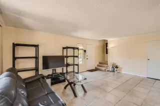 Photo #5: PTP2304275 Listing