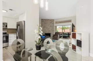 Photo #4: PTP2304312 Listing 