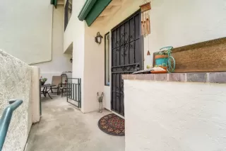 Photo #5: PTP2304339 Listing