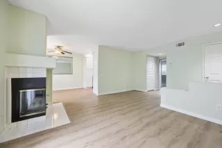 Photo #4: PTP2304355 Listing 