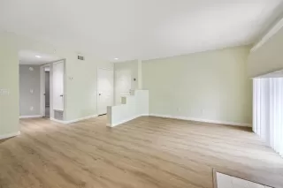 Photo #5: PTP2304355 Listing 