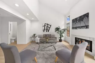 Photo #2: PTP2304370 Listing