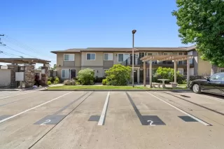 Photo #4: PTP2304373 Listing