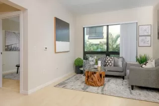 Photo #4: PTP2304379 Listing