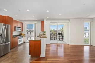 Photo #2: PTP2304389 Listing