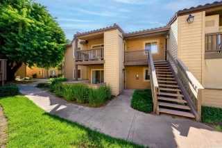 Photo #4: PTP2304395 Listing