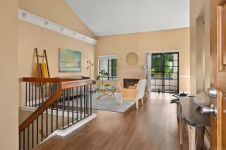 Photo #1: PTP2304423 Listing