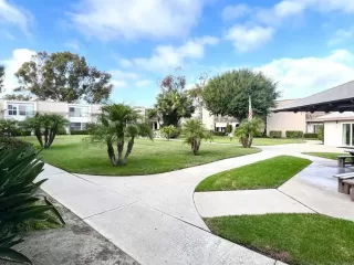 Photo #2: PTP2304450 Listing