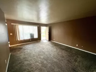 Photo #5: PTP2304450 Listing