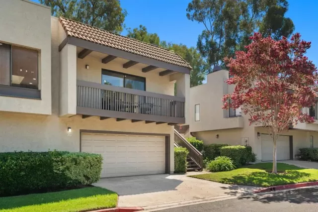 MLS: PTP2304475 Condo For Sale