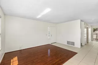 Photo #4: PTP2304478 Listing