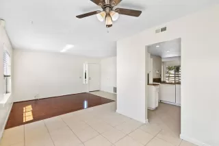 Photo #5: PTP2304478 Listing