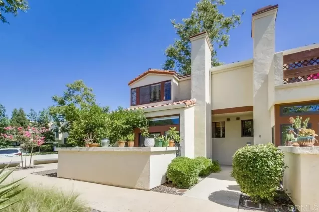 MLS: PTP2304499 Condo For Sale