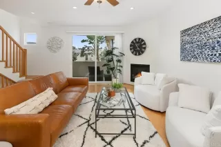 Photo #4: PTP2304545 Listing