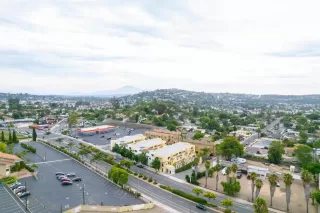 Photo #4: PTP2304568 Listing