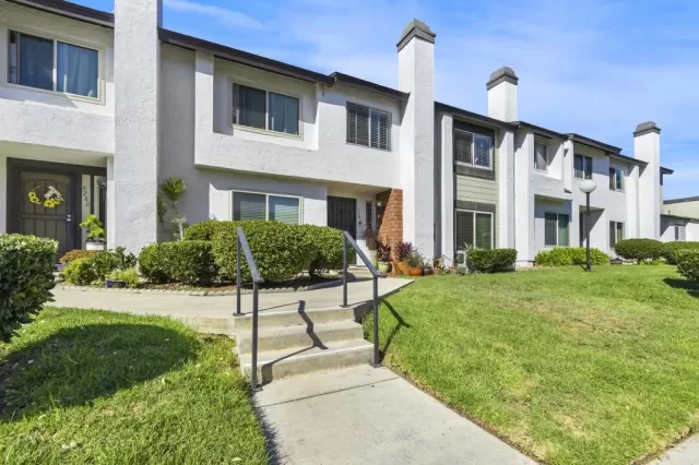 MLS: PTP2304570 Condo For Sale