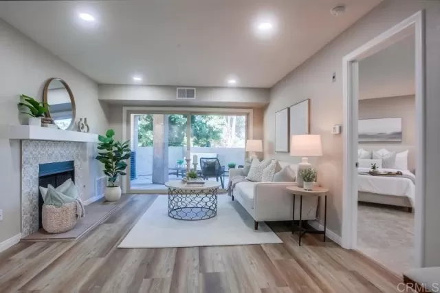 MLS: PTP2304575 Condo For Sale