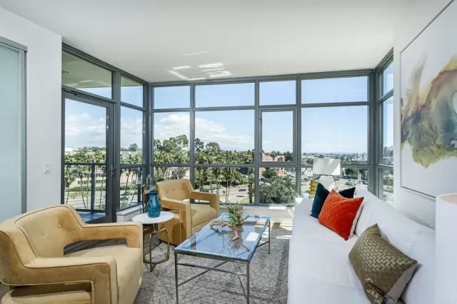 MLS: PTP2304576 Condo For Sale