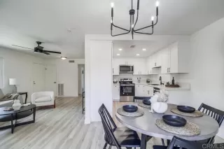 Photo #4: PTP2304577 Listing