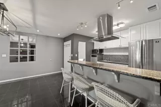 Photo #4: PTP2304628 Listing