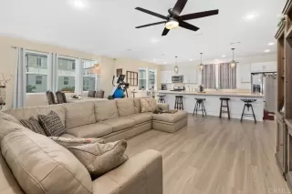 Photo #2: PTP2304638 Listing