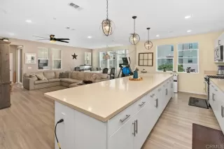 Photo #4: PTP2304638 Listing