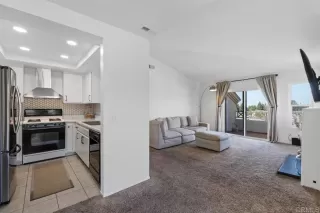 Photo #3: PTP2304679 Listing