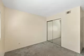 Photo #5: PTP2304680 Listing