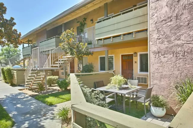 MLS: PTP2304688 Condo For Sale