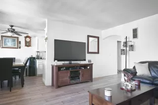 Photo #4: PTP2304688 Listing