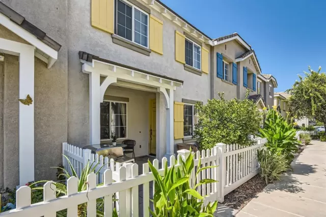 MLS: PTP2304703 Condo For Sale