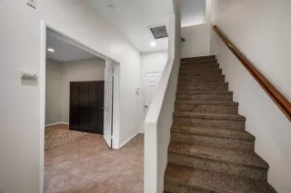 Photo #2: PTP2304719 Listing 