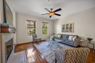 Photo #5: PTP2304719 Listing 