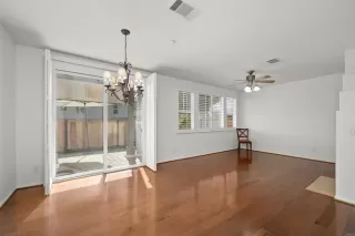 Photo #2: PTP2304807 Listing