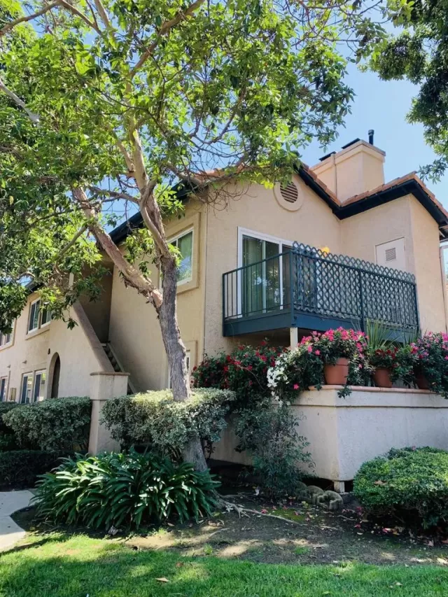 MLS: PTP2304814 Condo For Sale