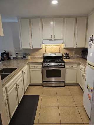 Photo #2: PTP2304825 Listing