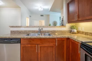 Photo #5: PTP2304869 Listing 