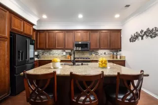 Photo #3: PTP2304875 Listing 